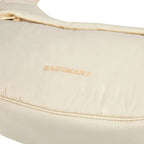 Bolsa Transversal Feminina Casual Bags Mart Cor Bege — detalhe do tecido, zíper e logotipo