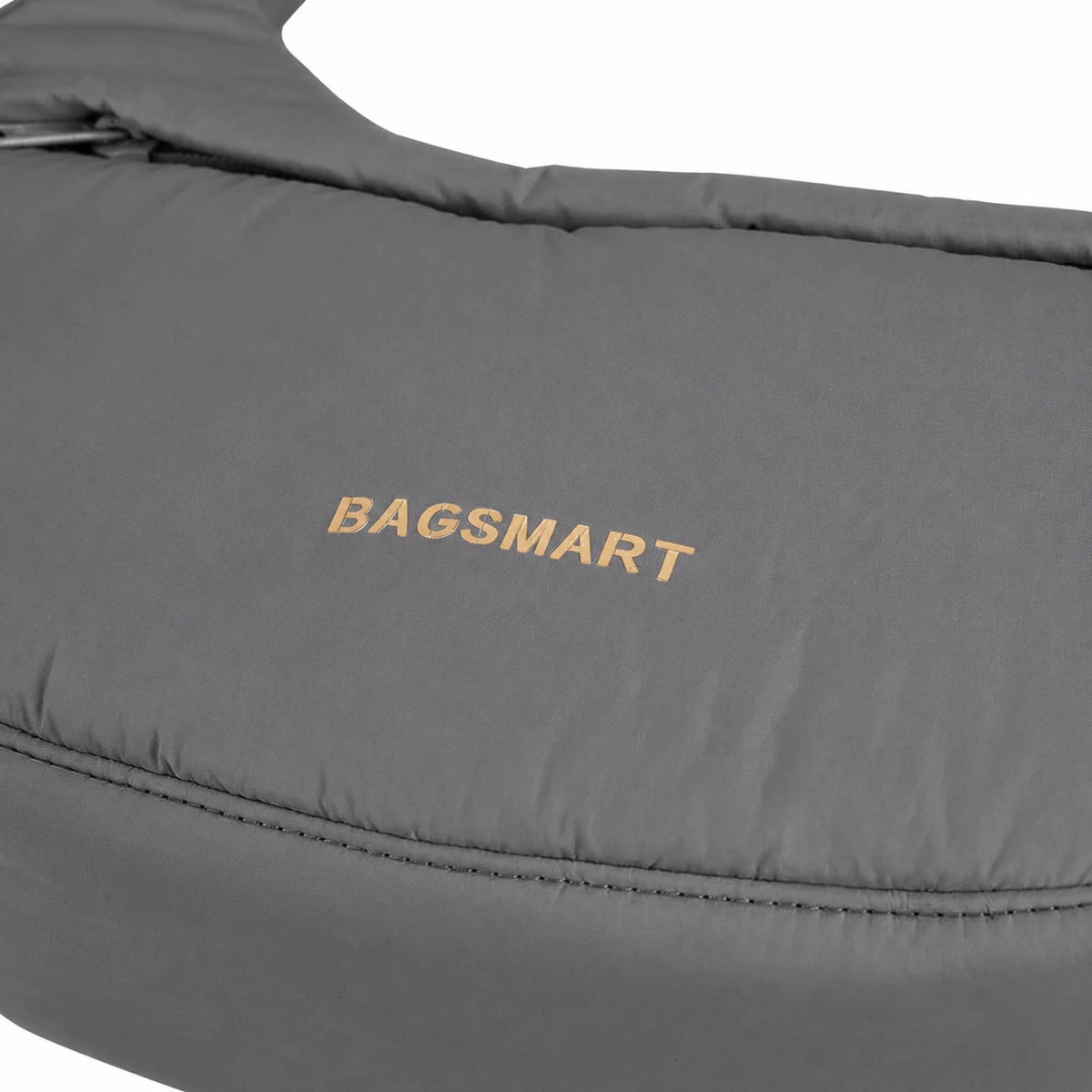 Bolsa Transversal Feminina Casual Bags Mart Cor Cinza — detalhe do tecido, zíper e logotipo