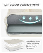 Forro e camadas de acolchoamento — Capa Felpuda para Notebook até 39,6 cm com Alça de Ombro Bags Mart Cor Bege