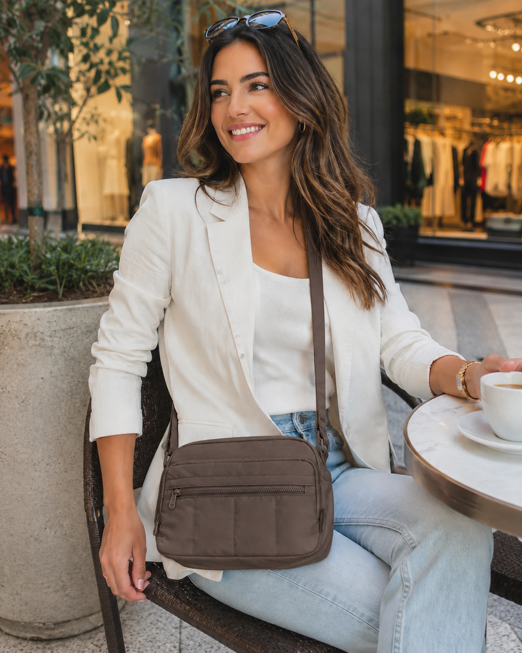 Bolsa Hobo Transversal Bags Mart Marrom - Lifestyle