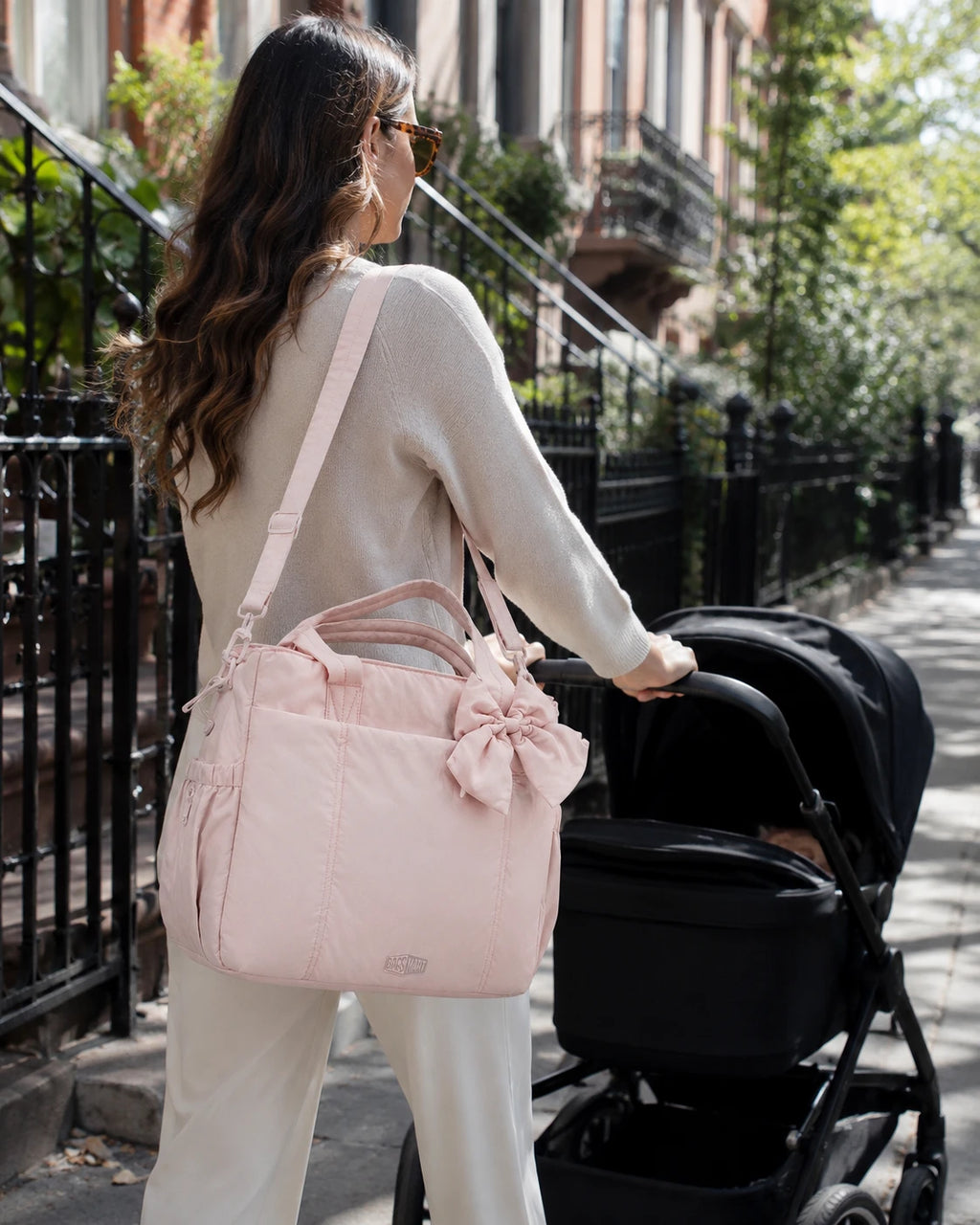Bolsa Maternidade Bags Mart Rosa - Foto lifestyle