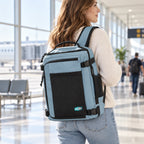 Mochila de Viagem Expansível 38 L com Compartimento para Sapatos Bags Mart Cor Cinza Azulado — produto em uso