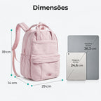 Dimensões da mochila Rosa: 39 cm de altura, 29 cm de largura e 14 cm de profundidade