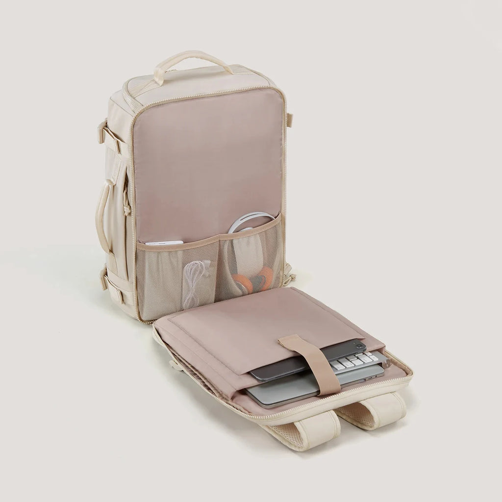 Mochila de viagem Bags Mart na cor Bege — compartimento para notebook e bolsos de tela