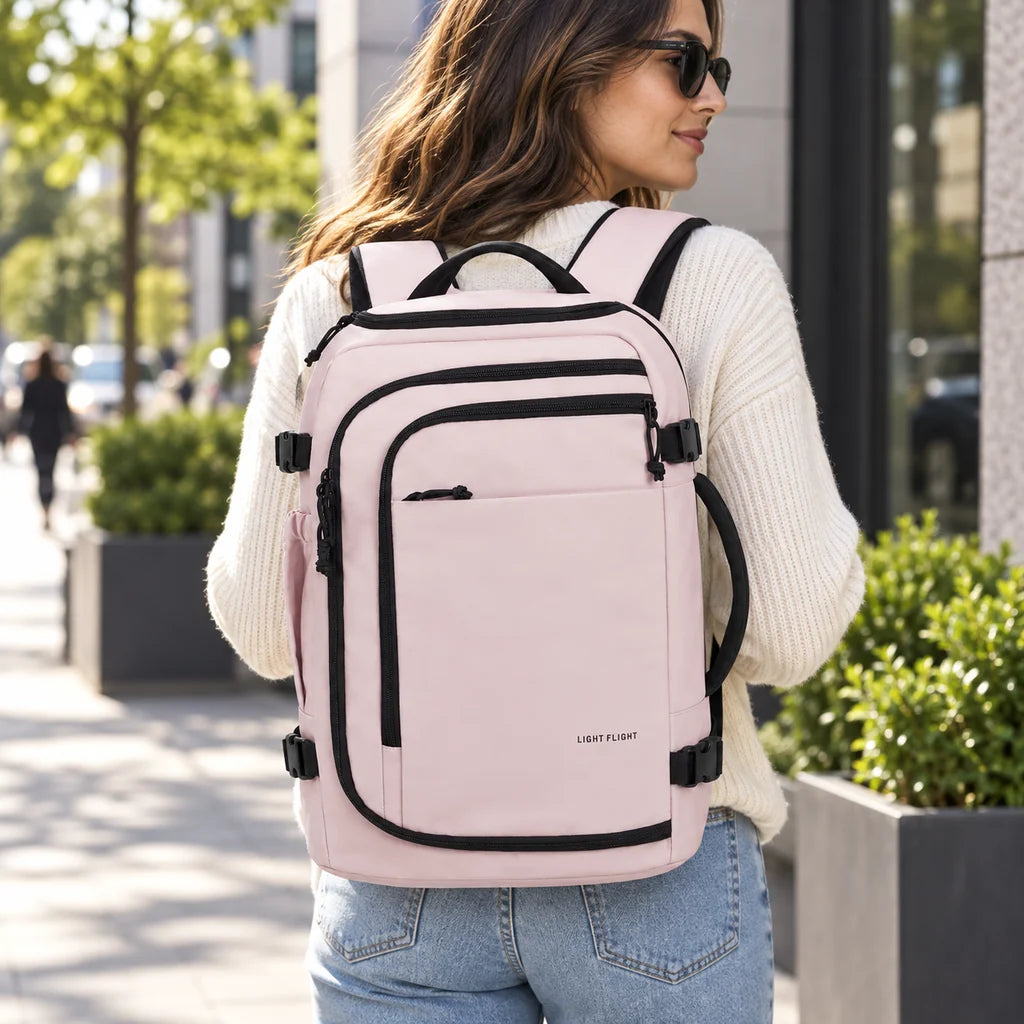 Mochila de Viagem Resistente à Água para Notebook Bags Mart Cor Rosa — Produto em uso