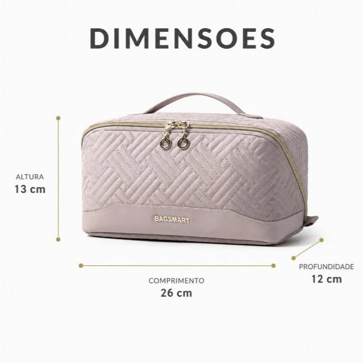 Dimensões da Nécessaire Cosmética Bags Mart: 26 x 12 x 13 cm
