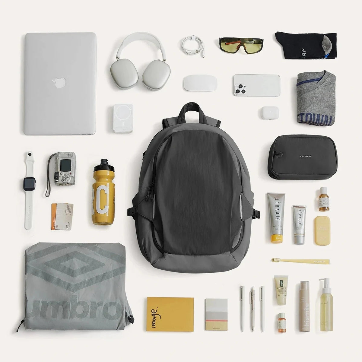 Mochila de Viagem Feminina 25 L com Bolsa Pequena Bags Mart Cor Preto — organização de itens para viagem na cor Preto